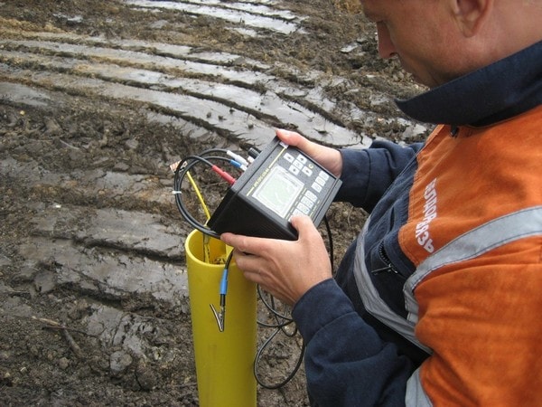 Измерение сопротивления изоляции проводника сигнально-локализационной ленты
